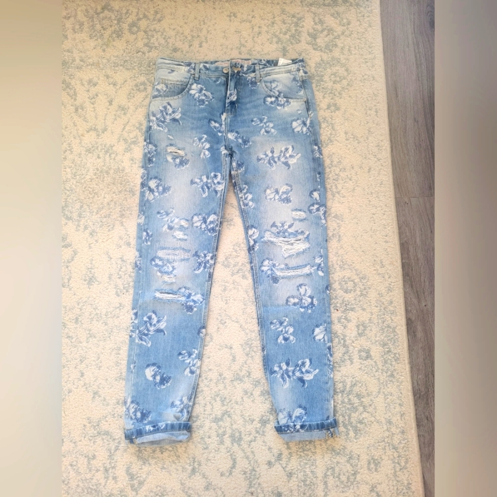 Zara Fliral Boyfriend Jeans Size 4